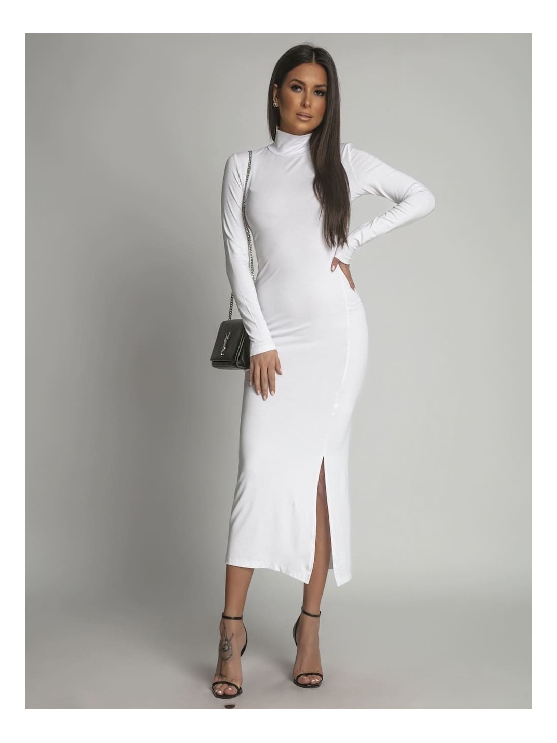 Smooth dress with long sleeves and a turtleneck, white FG678